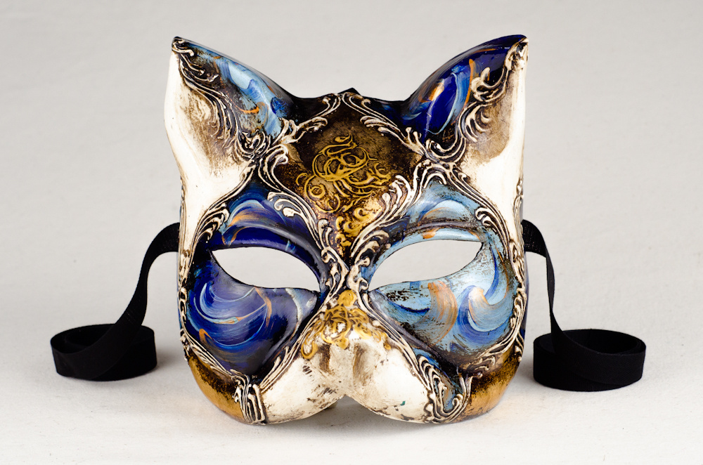 https://www.camacana.com/Images/Thumbnails/cat-mask-betty-1-721-BigZoom.jpg